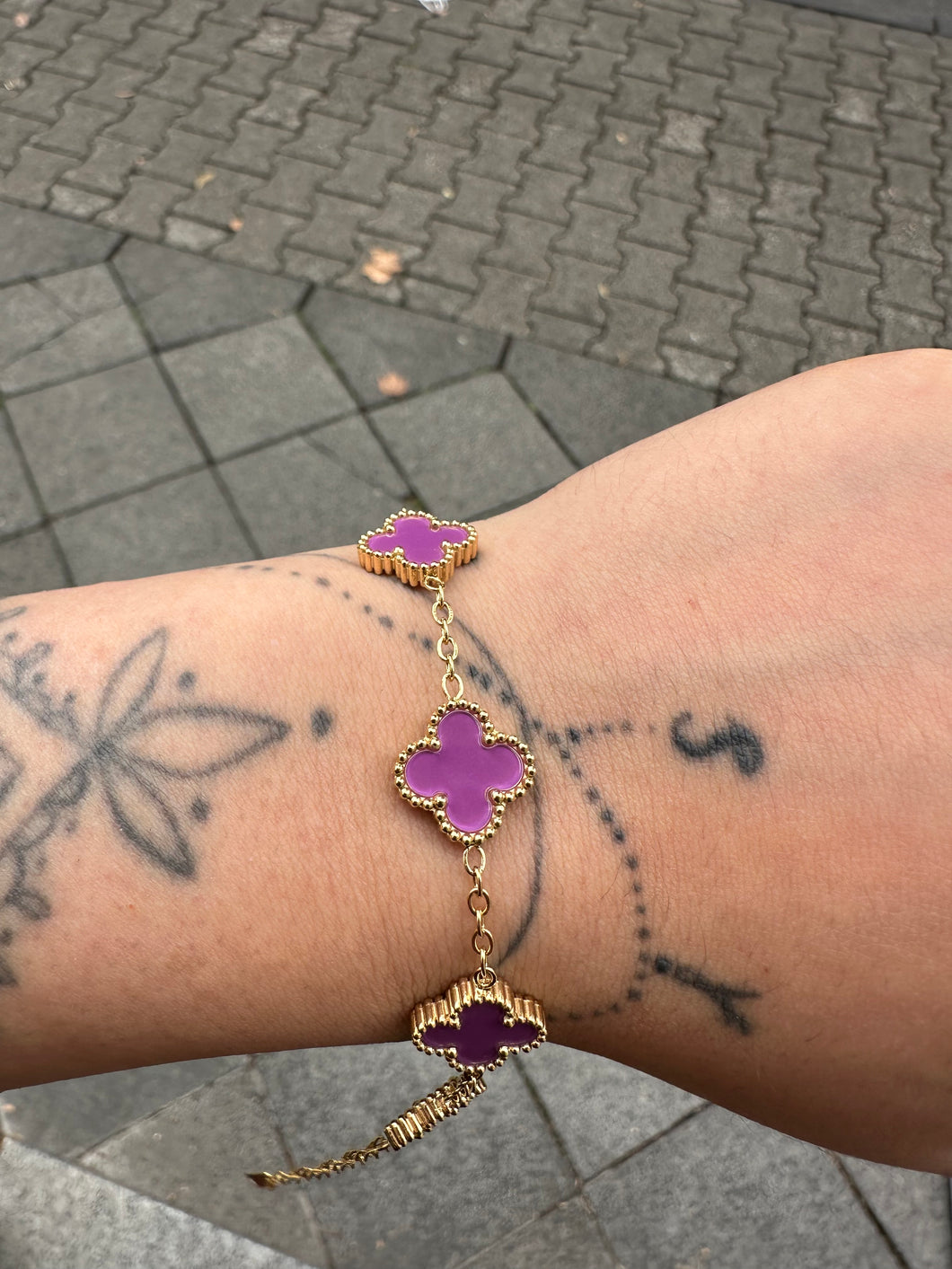 Lila Klee Armkette