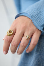 Laden Sie das Bild in den Galerie-Viewer, Fine Kreuz Ring