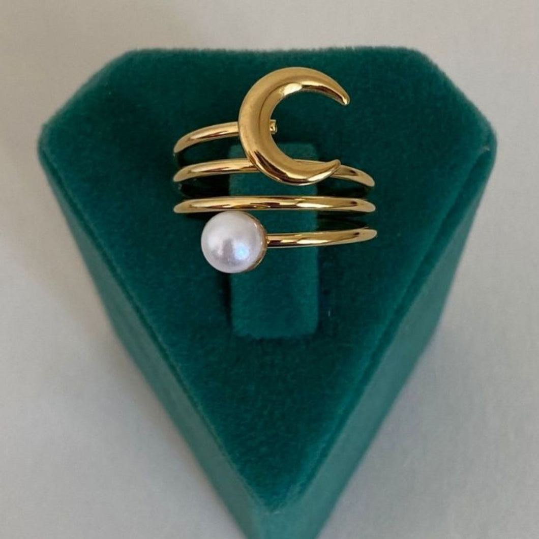 Moon Pearl Ring