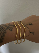 Laden Sie das Bild in den Galerie-Viewer, Ajda Zikzak 3stück Armreif
