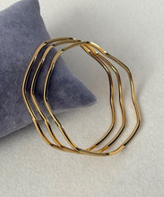 Laden Sie das Bild in den Galerie-Viewer, Ajda Zikzak 3stück Armreif
